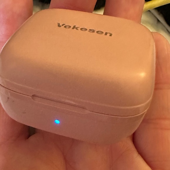 TikTok Scrolling Ring Bluetooth Ring Remote Page Turner Selfie for iPhone/iPad - Picture 10 of 15